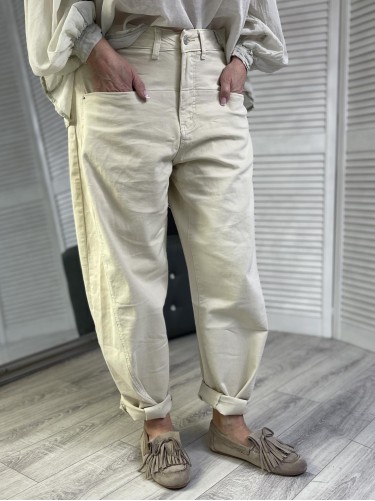 SPODNIE JEANS BANANA FIT BUDYŃ