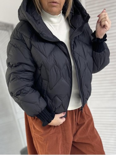 KURTKA PIKOWANA ZYG-ZAG BLACK
